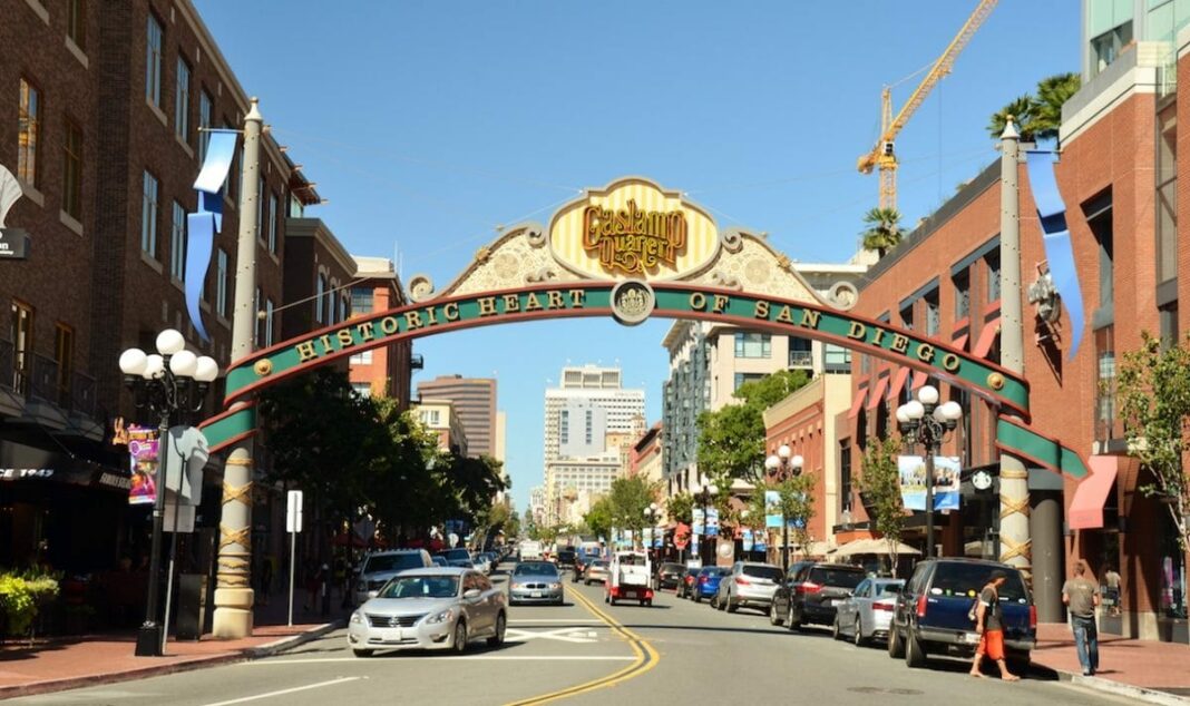 Gaslamp_Quarter,_San_Diego,_CA_92101,_USA_-_panoramio_(3)
