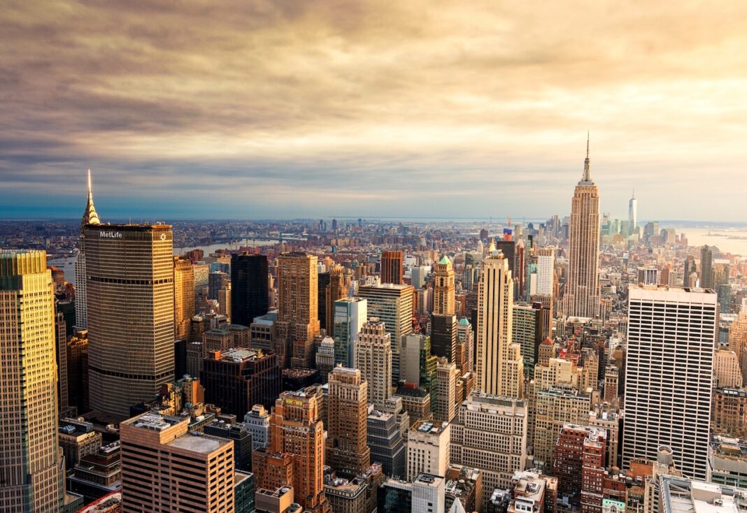 nyc skyline at golden hour