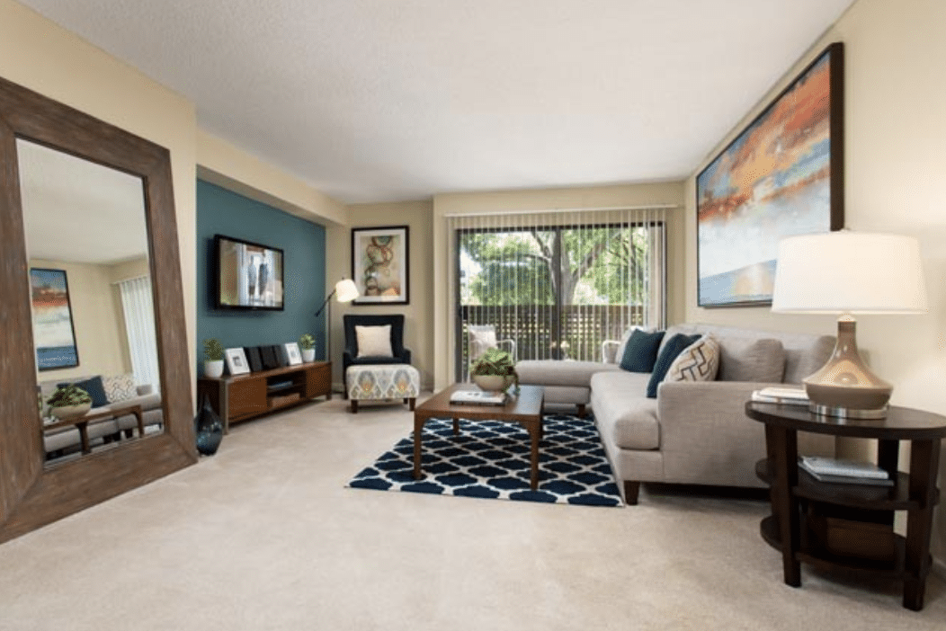 eaves Warner Center Apartments for Rent LA
