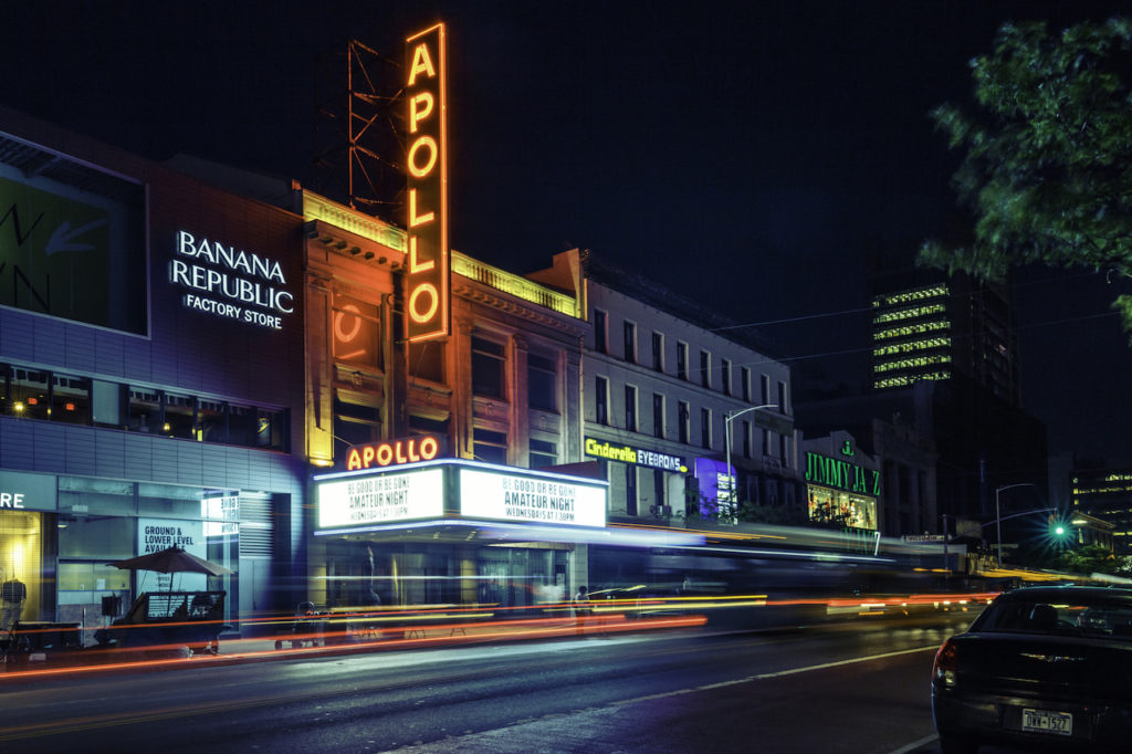 appolo theater at night long exposure