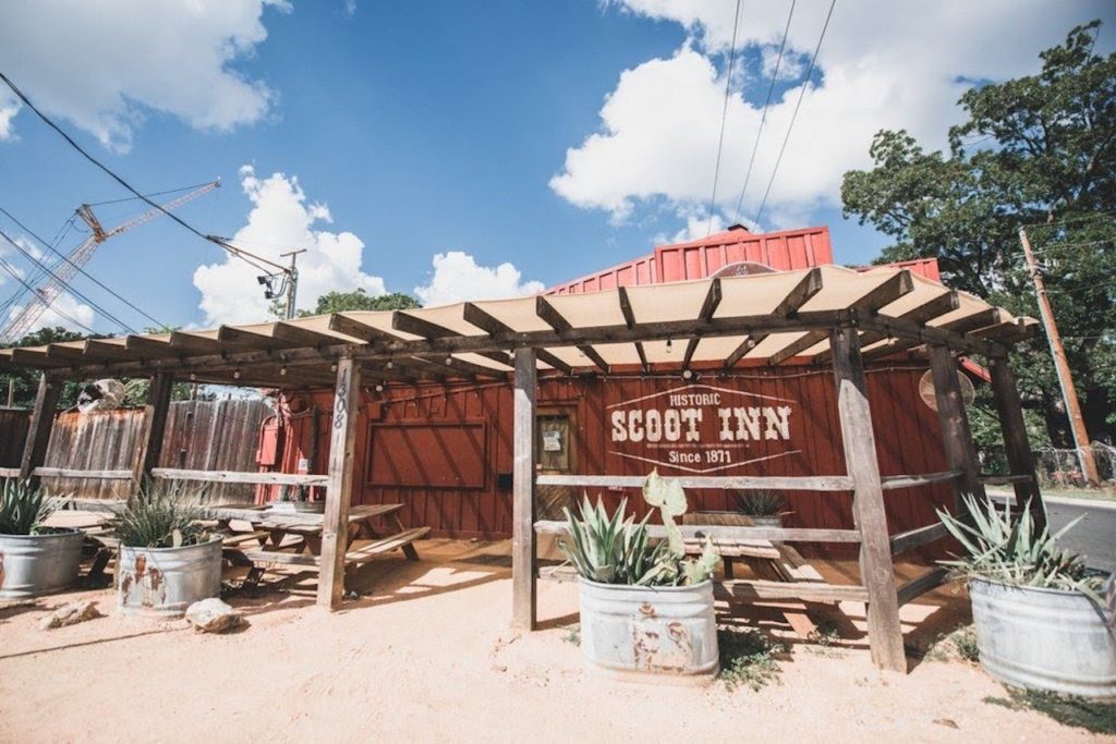 scoot inn 