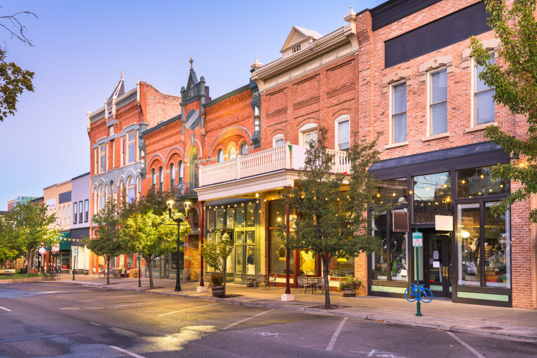 main street