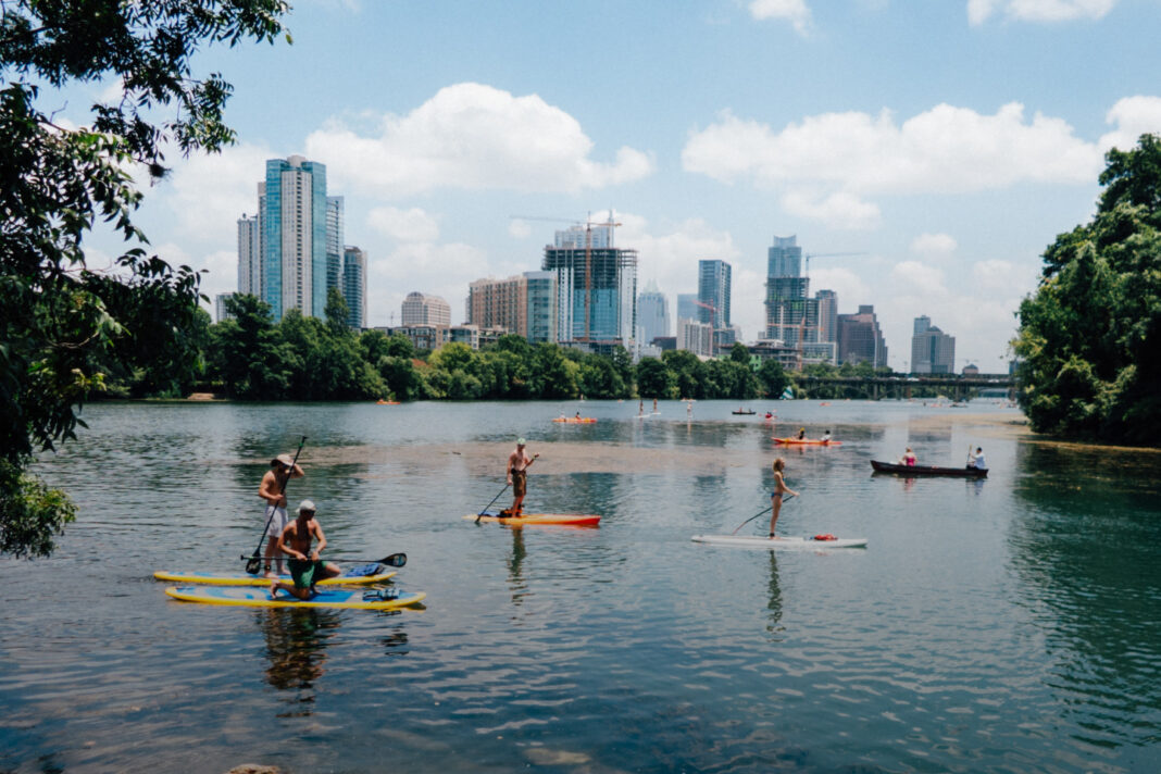 image of Austin skyline. learn more about the cost of renting in austin