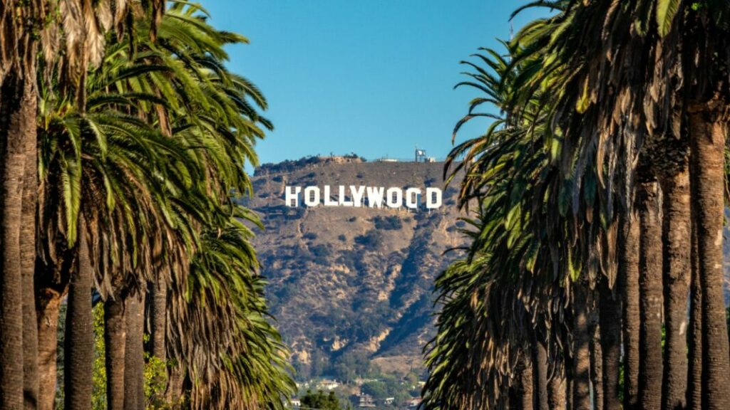 photo of the hollywood sign